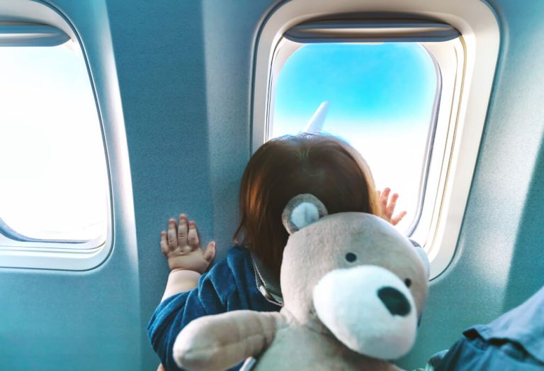 Flying with baby without birth certificate: how to and 4 tips for a stress-free travel