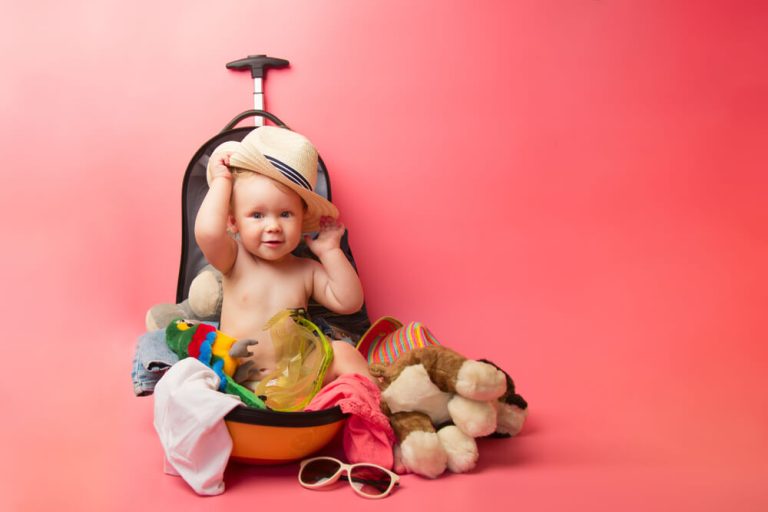 Travel after birth: 5 useful tips for new parents